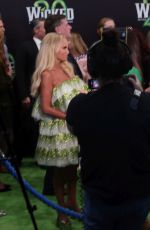 KRISTIN CHENOWEETH Arrivves at Wicked