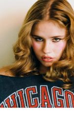 LEXEE SMITH at a Photoshoot, October 2023