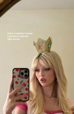 LOREN GRAY - Instagram Photos 11/03/2023