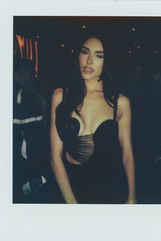 MADISON BEER - Billboard No. 1