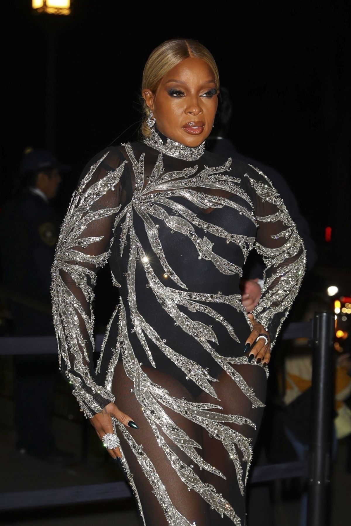 MARY J BLIGE Arrives At 2023 CFDA Fashion Awards In New York 11 06 mary-j-blige-arrives-at-2023-cfda-fashion-awards-in-new-york-11-06