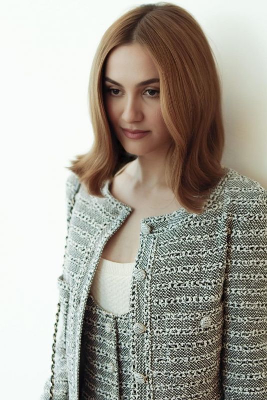 MAUDE APATOW - Academy Women