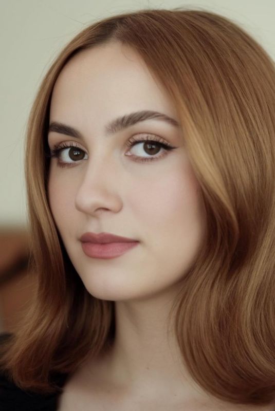 MAUDE APATOW for Chanel, November 2023