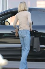 MELANIE GRIFFITH Shopping at Maxfield 11/20/2023
