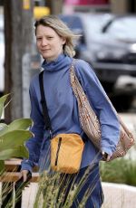 MIA WASIKOWSKA Out for Lunch with a Friend at Bronte Beach in Sydney 11/01/2023