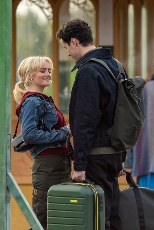 MILLIE GIBSON and Jonah Hauer-King on the Set Doctor Who in Cliff Hill 11/20/2023