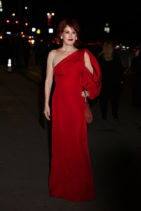 MOLLY RINGWALD Arrives at 2023 CFDA Fashion Awards in New York 11/06/2023