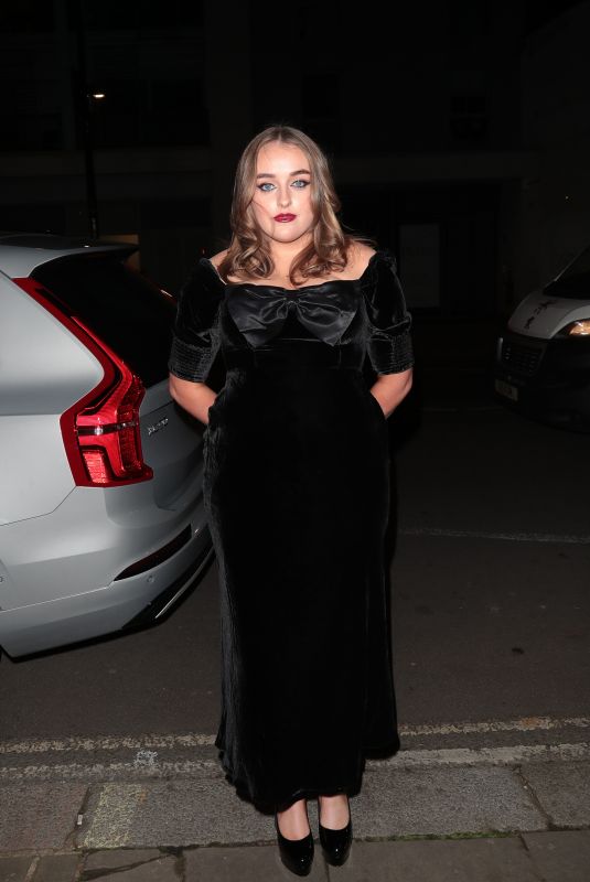 NELL MESCAL Arrives at Rolling Stone UK Awards 2023 in London 11/23/2023