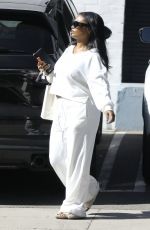 NIA LONG Leaves a Beauty Salon in Beverly Hills 10/31/2023