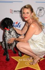 NICOLETTE SHERIDAN at The American Humane Hero Dog Awards in Palm Beach 11/10/2023
