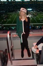 OLIVIA PONTON at the Los Angeles Chargers v New York Jets Game at MetLife Stadium in New Jersey 11/06/2023