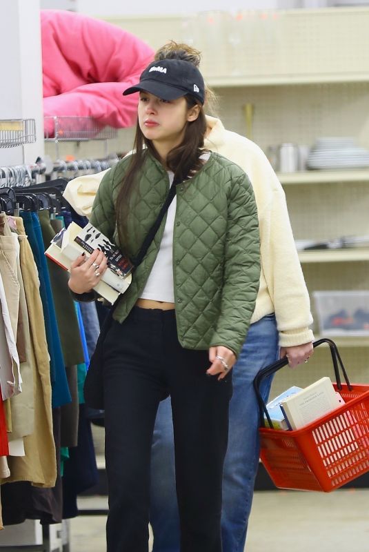 OLIVIA RODRIGO Shopping at Salvation Army in New York 11/10/2023