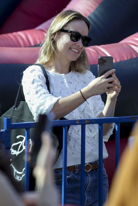 OLIVIA WILDE at LA Farmers Market 11/05/2023