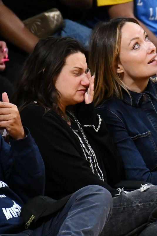 OLIVIA WILDE at LA Lakers vs Portland Trail Blazers Game in Los Angeles 11/12/2023