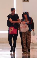 PARIS HILTON Goes Make-up Free Out Shopping in Las Vegas 11/19/2023