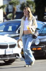 Pregnant SUKI WATERHOUSE at Her Local Market in Los Feliz 11/09/2023