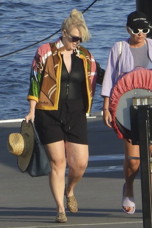 REBL WILSON and RAMONA AGRUMA Out at Rose Bay Marina 11/11/2023