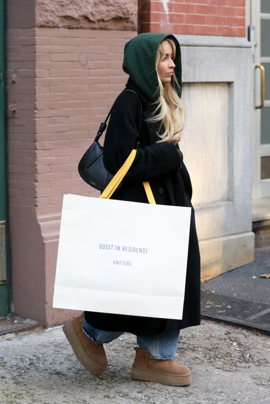 SABRINA CARPENTER Leaves Gigi Hadid’s Guest in Residence Store in New York 11/05/2023