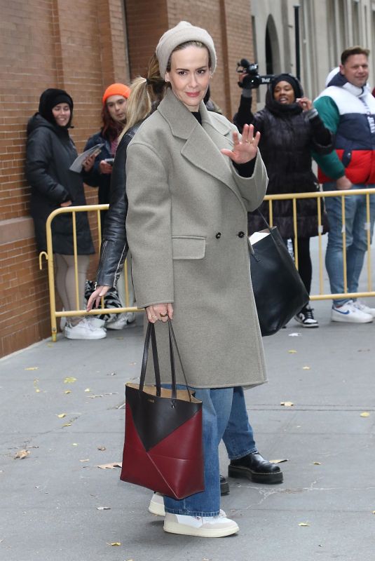 SARAH PAULSON Leaves The View in Studio City 11/21/2023