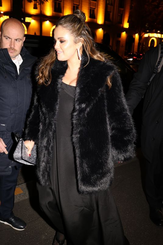 SELENA GOMEZ Arrives Back to Her Hotel in Paris 11/26/2023