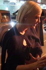 SELMA BLAIR Gives Autograph to Fan at Lincoln Center in New York 11/07/2023