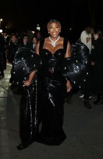 SERENA WILLIAMS Arrives at 2023 CFDA Fashion Awards in New York 11/06/2023