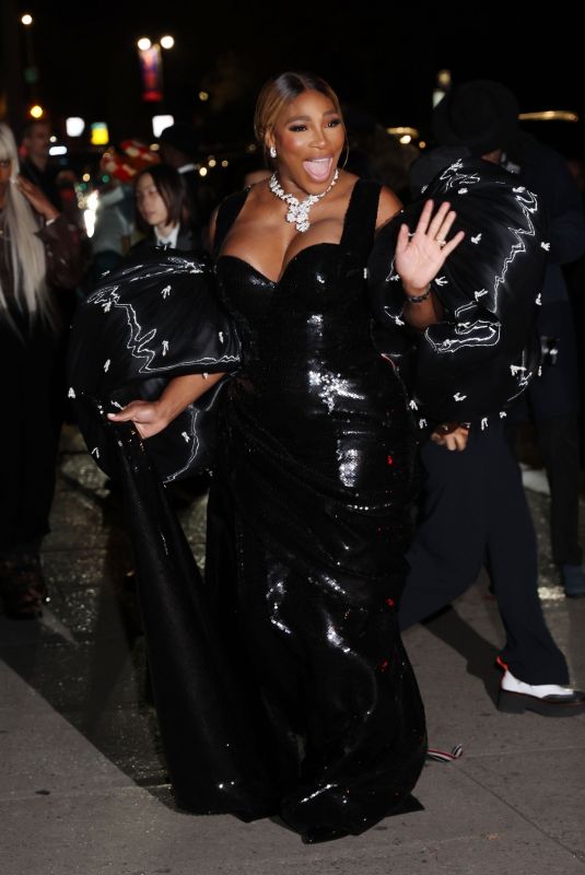 SERENA WILLIAMS Arrives at 2023 CFDA Fashion Awards in New York 11/06/2023