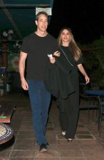 SOFIA VERGARA and Justin Saliman Out for Dinner Date in Los Angeles 11/06/2023