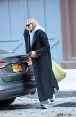 SOPHIE TURNER Leaves Taylor Swift