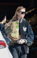 STELLA MAXWELL Shopping at Lassens in Los Angeles 11/20/2023