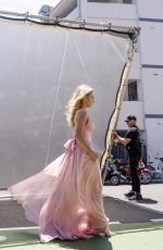 SYDNEY SWEENEY at Anyone but You Reshoots in Sydney 11/10/2023