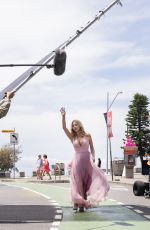 SYDNEY SWEENEY at Anyone but You Reshoots in Sydney 11/10/2023