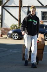 WHITNEY PORT Hauling Packages From a Shipping Store in Los Angeles 11/21/2023