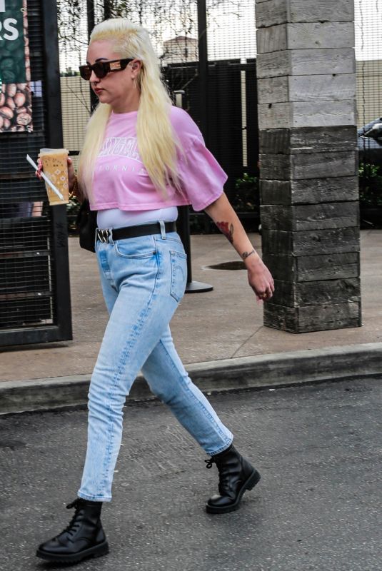 AMANDA BYNES at Starbucks in Los Angeles 12/19/2023
