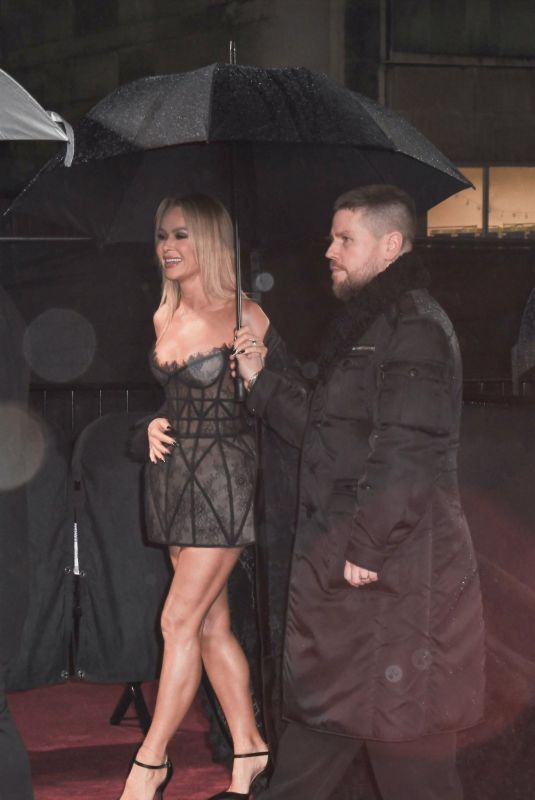 AMANDA HOLDEN Arrives at 2023 Fashion Awards Hall in London 12/04/2023