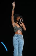 ARI LENNOX Performs at The Nostalgia Tour at Amerant Bank Arena in Sunrise 12/17/2023