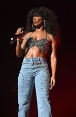 ARI LENNOX Performs at The Nostalgia Tour at Amerant Bank Arena in Sunrise 12/17/2023