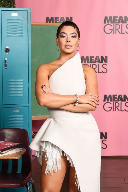 AULI’I CARVALHO hq – Mean Girls Photocall in Los Angeles, December 2023