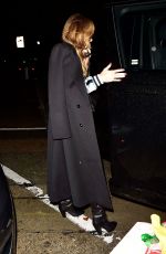 AYDA FIELD Out for Dinner at Craig