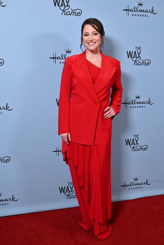 CHYLER LEIGH at Hallmark