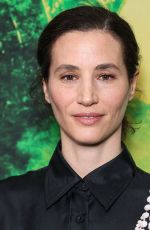 ELISA LASOWSKI at Monarch: Legacy of Monsters Photocall in Los Angeles 12/08/2023