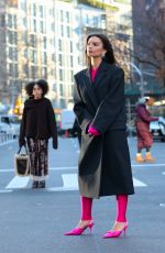 EMILY RATAJKOWSKI Filming a Maybelline Commercial in Manhattan 12/14/2023