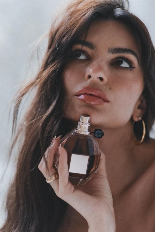 EMILY RATAJKOWSKI for Viktor and Rolf Flowerbomb Hragrance Holiday 2023