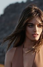 EMMA MACKEY for Burberry Goddess Eau de Parfum 2023
