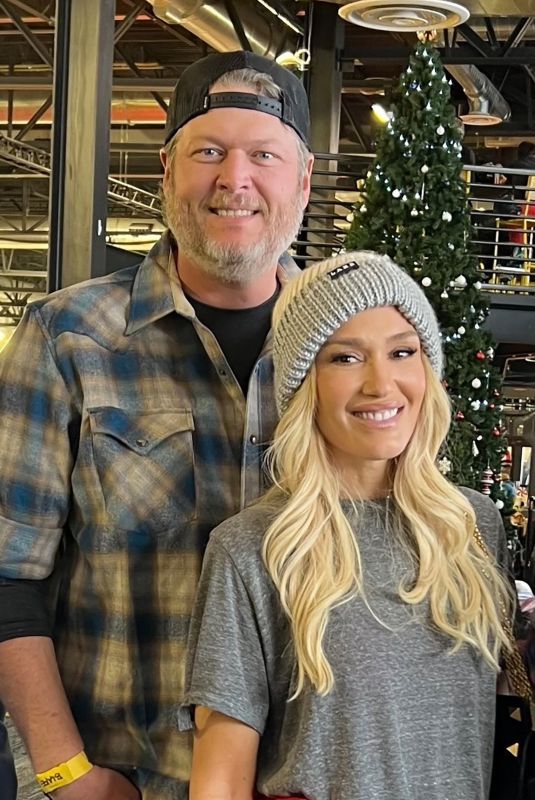 GWEN STEFANI and Blake Shelton go Skiing and Tubing with Kids in Utah 12/24/2023