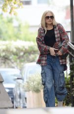 GWEN STEFANI Out and About in Los Angeles 12/17/2023