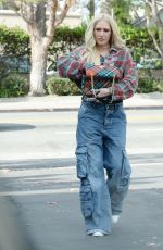GWEN STEFANI Out and About in Los Angeles 12/17/2023