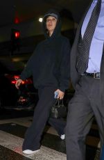 HAILEE STEINFELD Goes Make-up Free at LAX Airport 12/19/2023