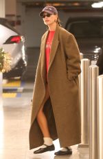 HAILEY and Justin BIEBER Arrives at Doctor