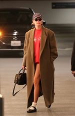HAILEY and Justin BIEBER Arrives at Doctor